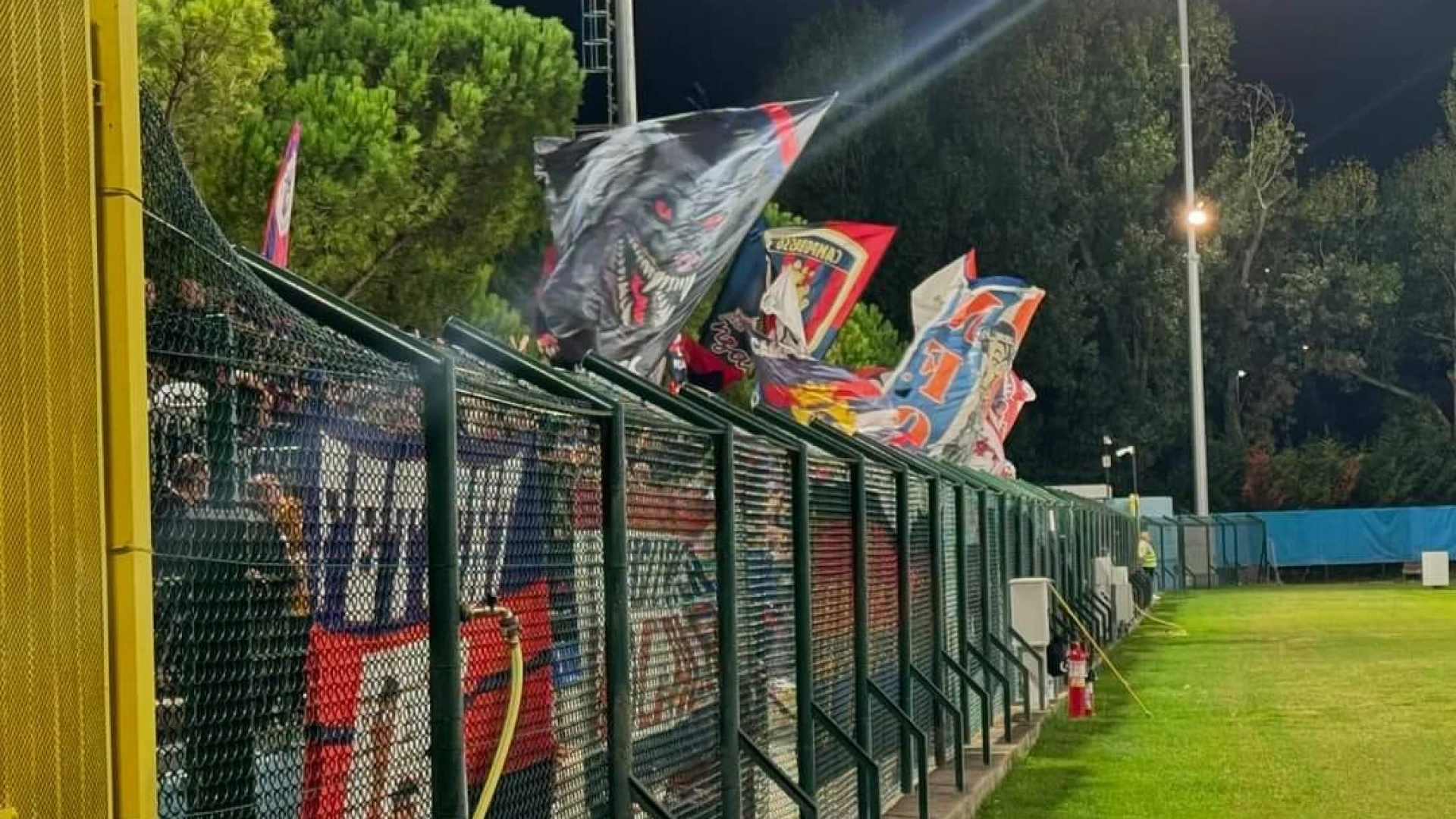 Di Stefano fa esplodere i 500 tifosi al seguito, vittoria di carattere a Pineto